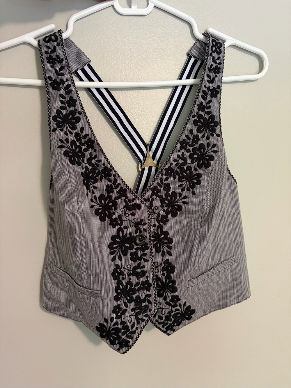 Free People - RARE Vintage 2007 cropped button down vest.